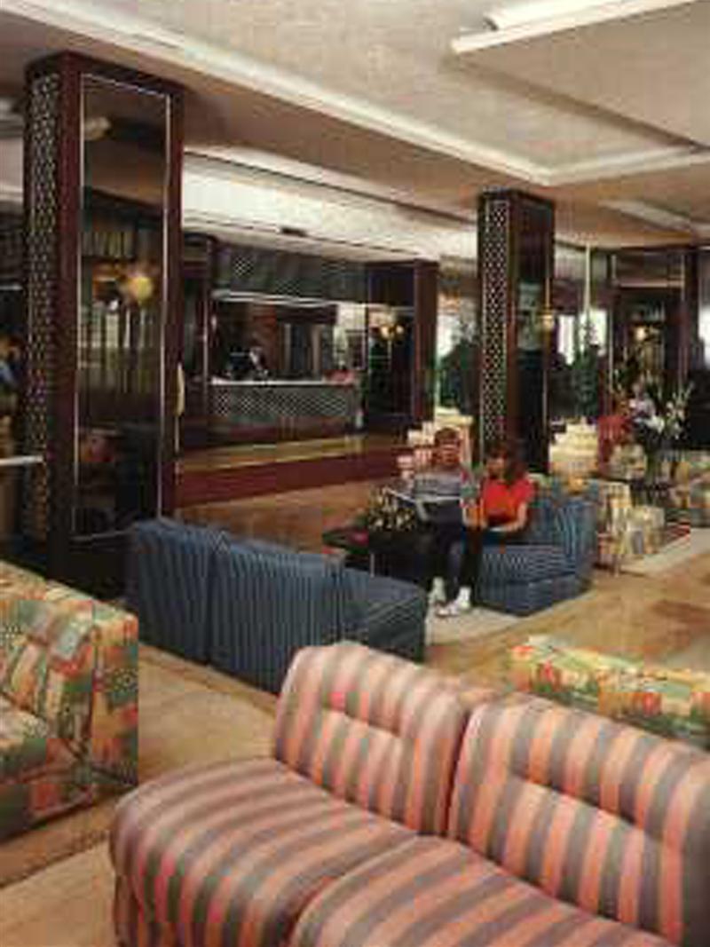 Hotel Ambasciatori Palace Lido di Jesolo Bagian luar foto